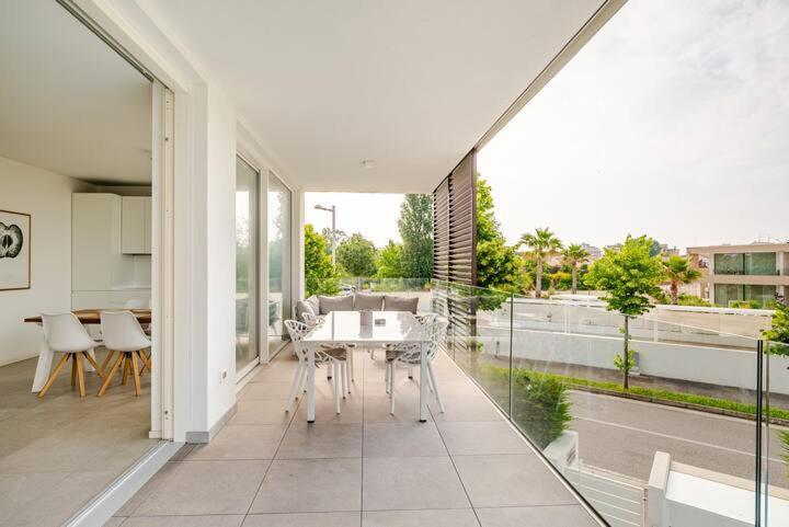 Apartment Luma With Pool Lido di Jesolo Ngoại thất bức ảnh